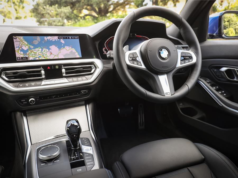 Торпедо BMW 330i M Sport (G20) 2019 года  (AU) (фото 10 из 17)